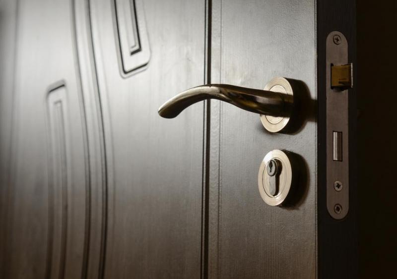 Porte d'entr&eacute;e &agrave; Ounans, les crit&egrave;res de choix essentiels